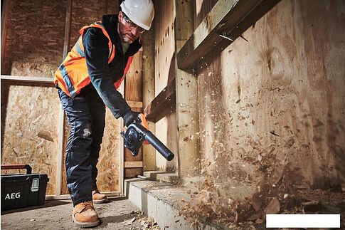 Ручная воздуходувка AEG Powertools BGE18C2-0 4935478458 (без АКБ)