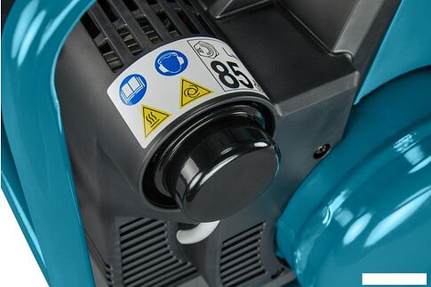 Компрессор Makita AC001GZ (без АКБ)