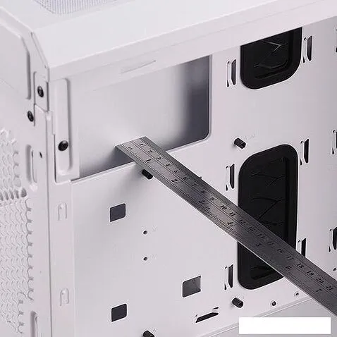 Корпус ADATA XPG Defender (белый)