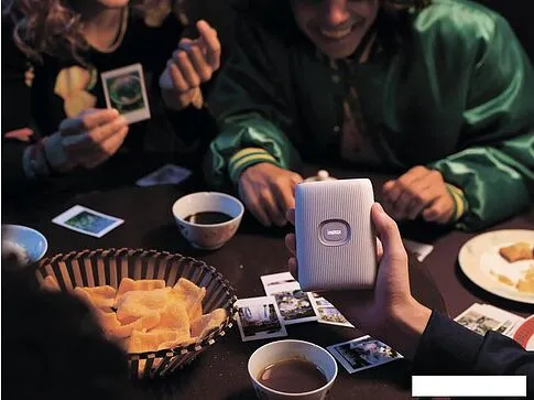 Мобильный фотопринтер Fujifilm Instax Mini Link 2 (розовый)