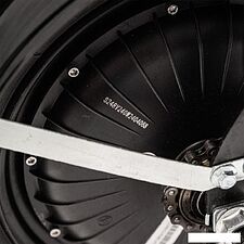 Электровелосипед Yakama S2 (белый)