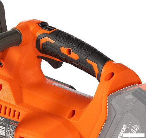 Аккумуляторная пила Daewoo Power DACS 3021Li (без АКБ)