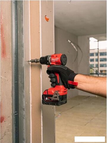Ударная дрель-шуруповерт Milwaukee M18 M18BLPDRC-502C 4933492826 (с 2-мя АКБ 5 Ач, кейс)