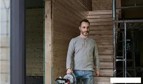 Дисковая (циркулярная) пила Bosch GCM 216 Professional 0601B33000