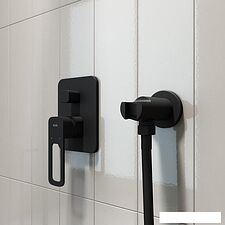Держатель душевой лейки с подключением IDDIS Ray 003BL01i62 Держатель душевой лейки с подключением IDDIS Ray 003BL01i62