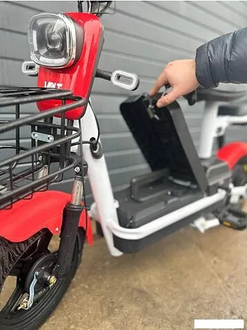 Электроскутер VOLT City JY4 (красный)