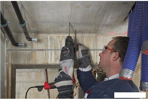 Перфоратор Milwaukee PH 28 4933396396