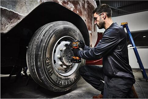 Гайковерт AEG Powertools BSS 18HTF12BL-0 4935493429 (без АКБ)