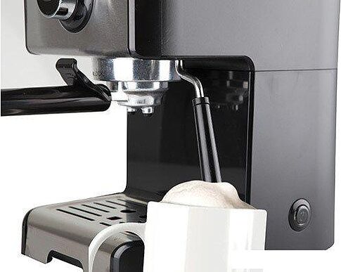 Рожковая кофеварка Vitek VT-1518 BK