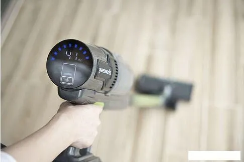 Пылесос Greenworks GD24SVK4 (с АКБ и ЗУ)