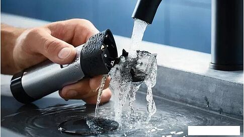 Триммер для бороды и усов Philips Prestige BT9810/15