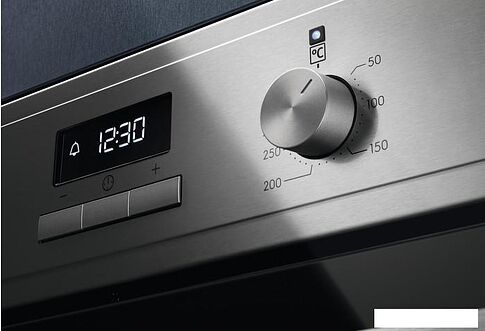 Электрический духовой шкаф Electrolux SurroundCook FLEX 600 EOF3H50X