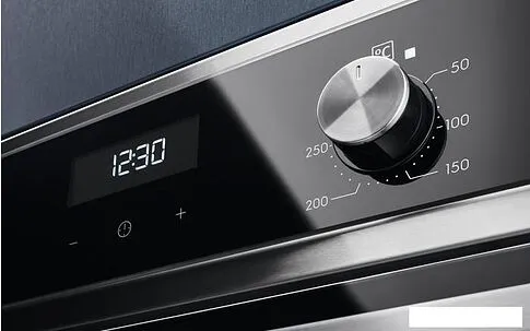Электрический духовой шкаф Electrolux SurroundCook 600 EOF5H50BX
