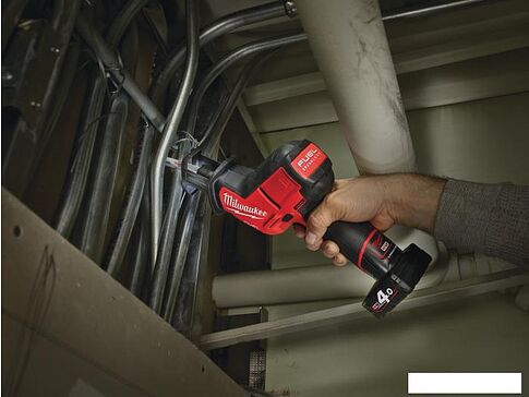 Сабельная пила Milwaukee M12 CHZ-602X Fuel 4933451511 (с 2-мя АКБ, кейс)