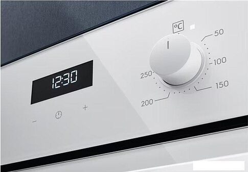 Электрический духовой шкаф Electrolux EOF5F50BV