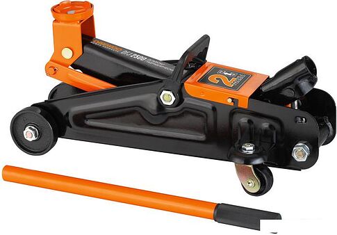 Подкатной домкрат Daewoo DFJ 2500 2т.