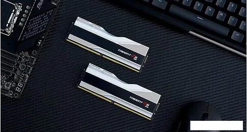 Оперативная память G.Skill Trident Z5 RGB 2x48ГБ DDR5 6400МГц F5-6400J3239F48GX2-TZ5RS