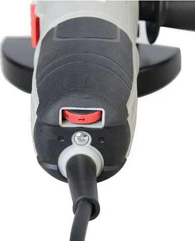 Угловая шлифмашина Энергомаш УШМ-125ТРР