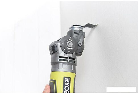 Мультифункциональная шлифмашина Ryobi RMT300-SA KIT1