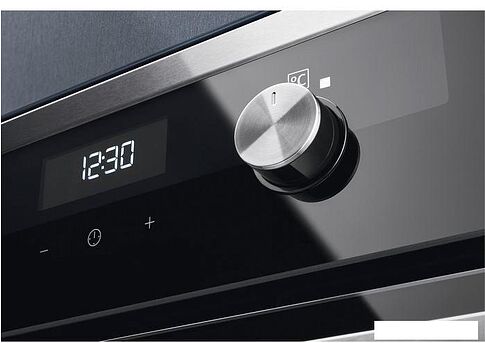 Электрический духовой шкаф Electrolux SteamBake 600 KODEC75X2