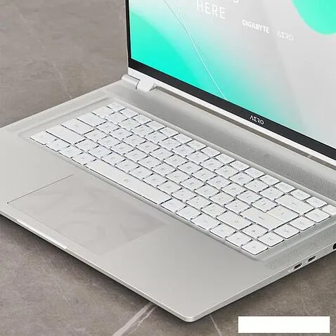 Игровой ноутбук Gigabyte Aero 16 OLED BSF-73KZ994SO