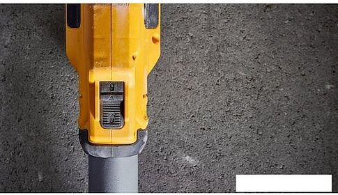 Шлифмашина для стен и потолков DeWalt DWE7800