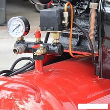 Компрессор Brado IBL3100A Компрессор Brado IBL3100A