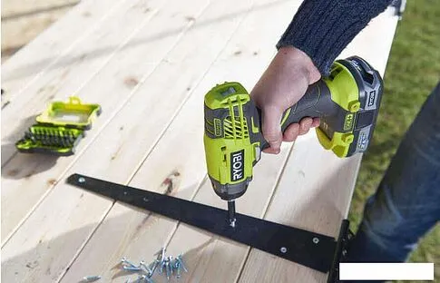 Ударный винтоверт Ryobi R18ID3-0