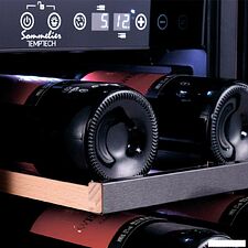 Винный шкаф Temptech SOMX30DRB