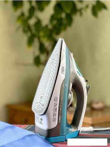 Утюг Holt HT-IR-005 (синий)