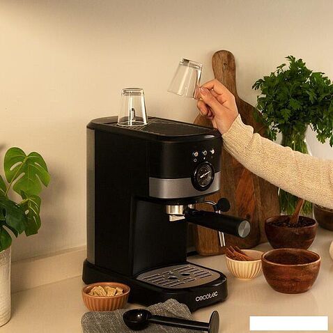 Рожковая кофеварка Cecotec Power Espresso 20 Pecan Pro