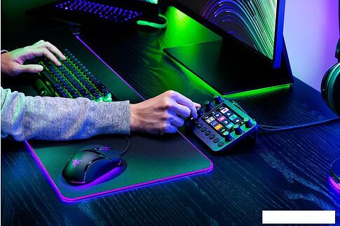 Контроллер для стриминга Razer Stream Controller