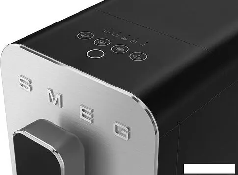 Кофемашина Smeg BCC12BLMEU