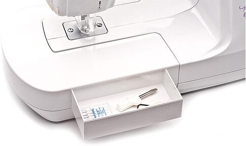 Швейная машина Merrylock 015