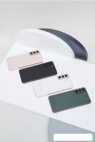 Смартфон Samsung Galaxy S22+ 5G SM-S906B/DS 8GB/128GB (черный фантом)