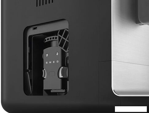 Кофемашина Smeg BCC13BLMEU