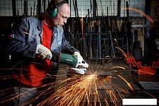 Угловая шлифмашина Metabo WE 24-230 MVT Quick 606470000