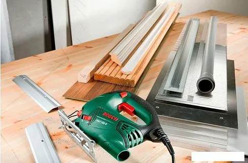 Электролобзик Bosch PST 700 E (06033A0020)