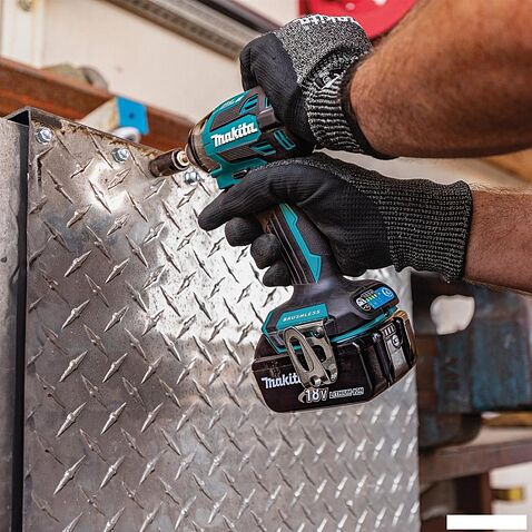 Винтоверт Makita DTD173Z (без АКБ)