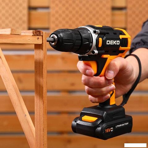 Дрель-шуруповерт Deko Sharker 16V 083-1108 (с 2-мя АКБ, кейс)