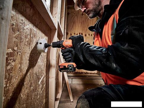 Ударная дрель-шуруповерт AEG Powertools BSB18G4-0 4935478632 (без АКБ)