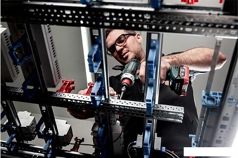 Дрель-шуруповерт Metabo PowerMaxx BS 12 Q 601037500 (с 2-мя АКБ 2 Ah, кейс)