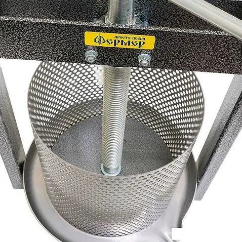 Винтовая соковыжималка-пресс Фермер Эконом СВР-01М