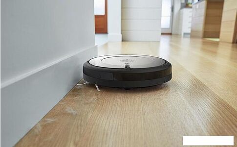 Робот-пылесос iRobot Roomba 698
