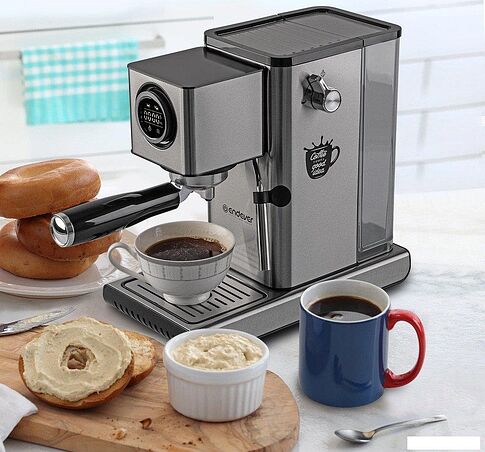 Рожковая кофеварка Endever Costa-1090
