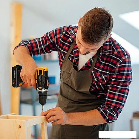 Дрель-шуруповерт Deko DKCD20FU-Li SET 63 063-4175 (с 2-мя АКБ, кейс)