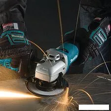 Угловая шлифмашина Makita 9565PCV