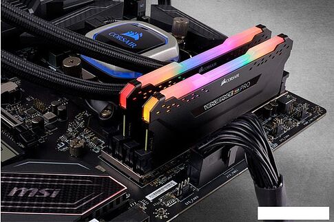 Оперативная память Corsair Vengeance PRO RGB 2x8GB DDR4 PC4-25600 CMW16GX4M2C3200C16