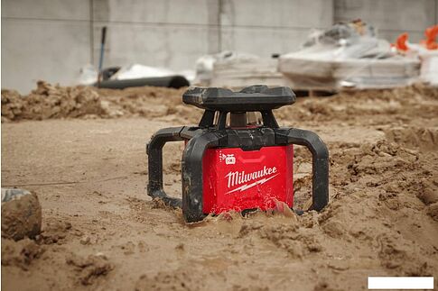Лазерный нивелир Milwaukee M18 RLOHV1200-501C 4933493204 (с 1-им АКБ, кейс)