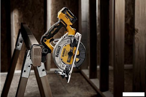 Дисковая (циркулярная) пила DeWalt DCS512N-XJ (без АКБ)